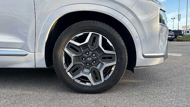 Hyundai SANTA FE 1.6 TGDi Hybrid Ultimate 5dr 4WD Auto Hybrid Estate White