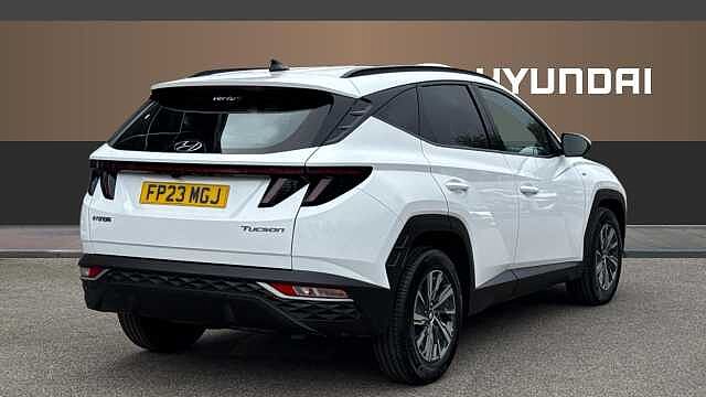 Hyundai TUCSON 1.6 TGDi 48V MHD SE Connect 5dr 2WD DCT Petrol Estate White