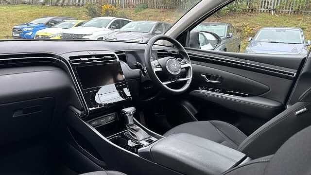 Hyundai TUCSON 1.6 TGDi 48V MHD SE Connect 5dr 2WD DCT Petrol Estate White