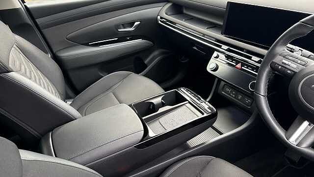 Hyundai TUCSON 1.6T 48V MHD Premium 5dr DCT Petrol Estate Grey