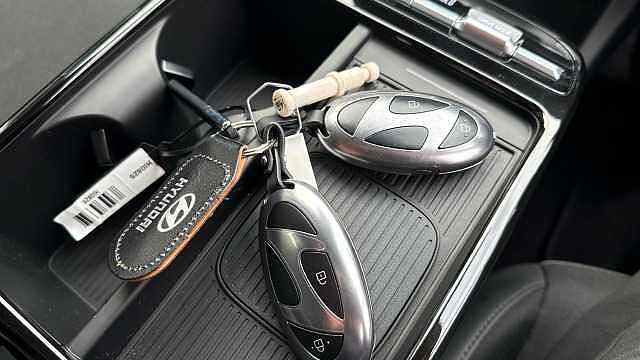 Hyundai TUCSON 1.6T 48V MHD Premium 5dr DCT Petrol Estate Grey