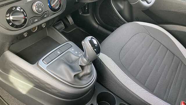 Hyundai i10 1.0 [63] Advance 5dr Auto [Nav] Petrol Hatchback