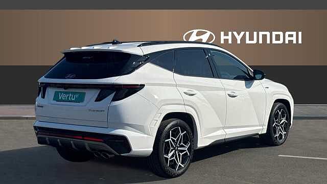 Hyundai TUCSON 1.6 TGDi 48V MHD N Line 5dr 2WD DCT Petrol Estate White