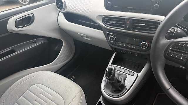 Hyundai i10 1.2 [79] Premium 5dr Auto [Nav] Petrol Hatchback