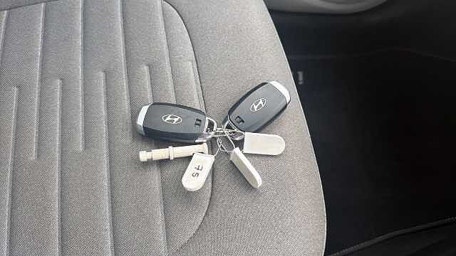Hyundai i10 1.2 [79] Premium 5dr Auto [Nav] Petrol Hatchback