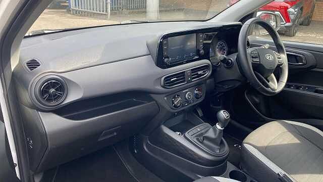 Hyundai i10 1.0 MPi SE Connect 5dr Petrol Hatchback