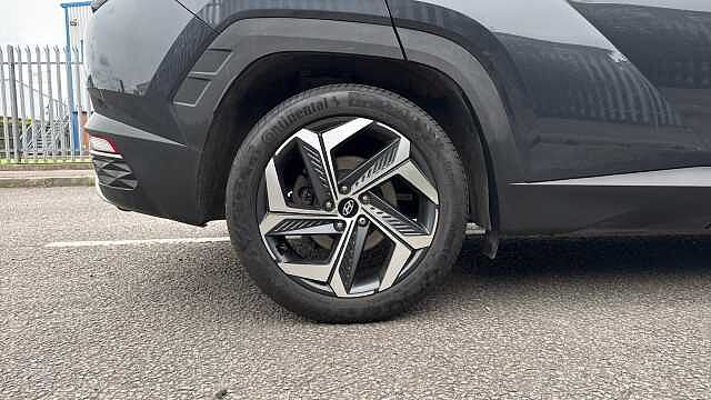 Hyundai TUCSON 1.6 TGDi 48V MHD 180 Ultimate 5dr 4WD DCT Petrol Estate