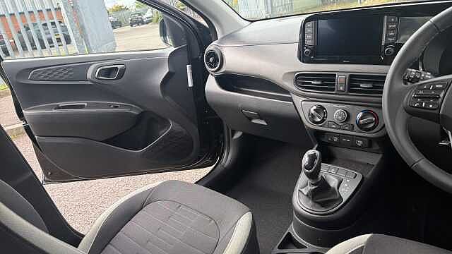 Hyundai I10 1.0 [63] Advance 5dr Auto [Nav] Petrol Hatchback Pearl - Phantom Black