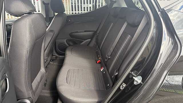 Hyundai I10 1.0 [63] Advance 5dr Auto [Nav] Petrol Hatchback Pearl - Phantom Black