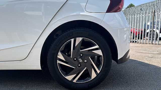 Hyundai i20 1.0T GDi 48V MHD SE Connect 5dr Petrol Hatchback