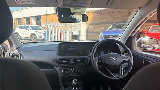 Hyundai i10 1.0 MPi SE 5dr Petrol Hatchback