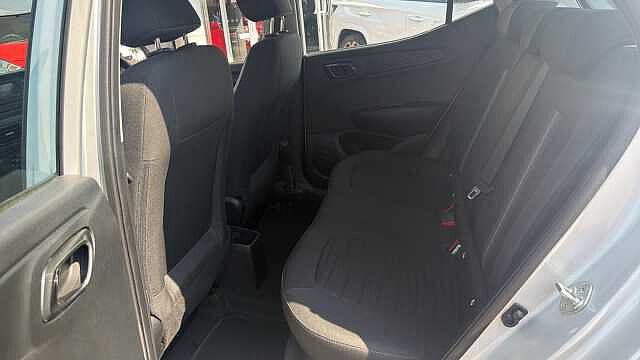 Hyundai i10 1.0 MPi SE 5dr Petrol Hatchback