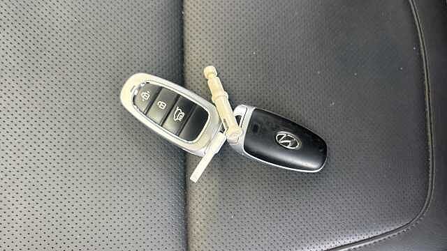 Hyundai TUCSON 1.6 TGDi Ultimate 5dr 2WD Petrol Estate Black
