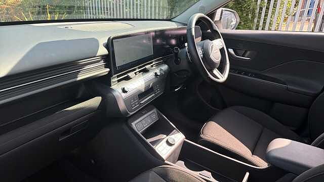 Hyundai KONA 160kW Advance 65kWh 5dr Auto Electric Hatchback White