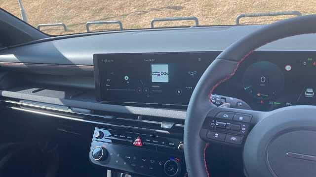 Hyundai TUCSON 1.6T Hybrid N Line 5dr Auto Hybrid Estate Pearl - Serenity White