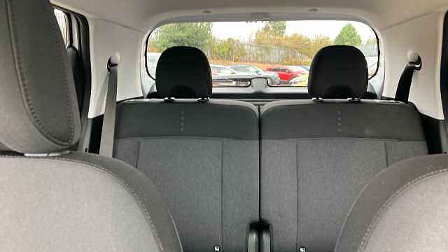 Hyundai INSTER 85kW 02 49kWh 5dr Auto Electric Hatchback