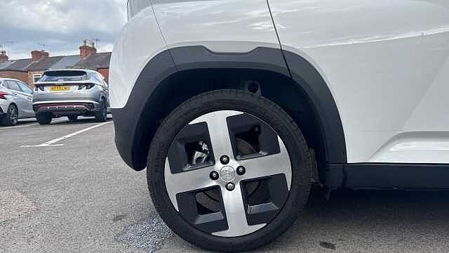 Hyundai INSTER 85kW 02 49kWh 5dr Auto Electric Hatchback