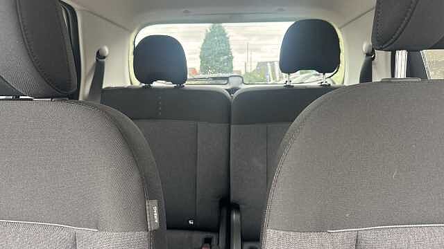 Hyundai INSTER 85kW 02 49kWh 5dr Auto Electric Hatchback