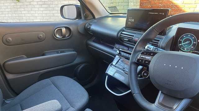 Hyundai INSTER 85kW 02 49kWh 5dr Auto Electric Hatchback Pearl - Abyss Black