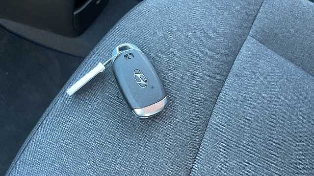 Hyundai INSTER 85kW 02 49kWh 5dr Auto Electric Hatchback Pearl - Abyss Black