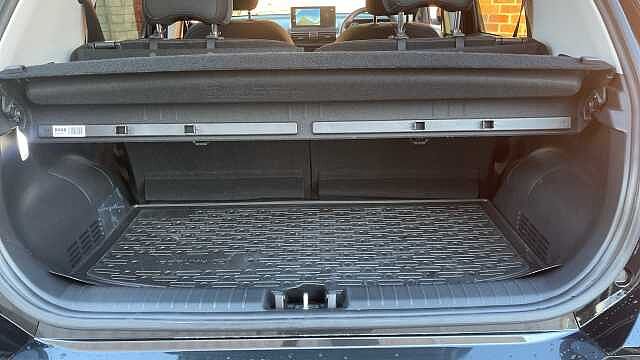 Hyundai INSTER 85kW 02 49kWh 5dr Auto Electric Hatchback Pearl - Abyss Black