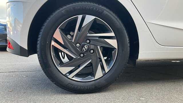 Hyundai i20 1.0T GDi 48V MHD SE Connect 5dr Petrol Hatchback