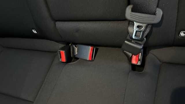 Hyundai KONA 1.6 Hybrid 129 Advance 5dr DCT Hybrid Hatchback Special Solid - Atlas White