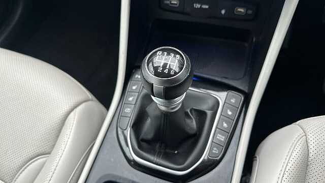 Hyundai TUCSON 1.6 TGDi Ultimate 5dr 2WD Petrol Estate White