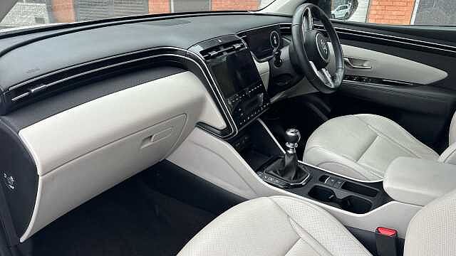 Hyundai TUCSON 1.6 TGDi Ultimate 5dr 2WD Petrol Estate White