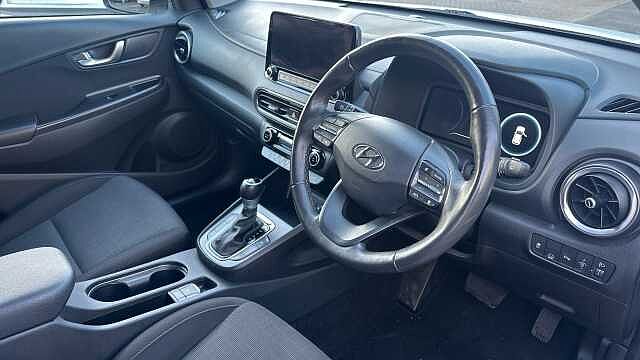 Hyundai KONA 1.6 GDi Hybrid Premium 5dr DCT Hybrid Hatchback White