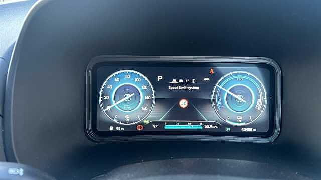 Hyundai KONA 1.6 GDi Hybrid Premium 5dr DCT Hybrid Hatchback White