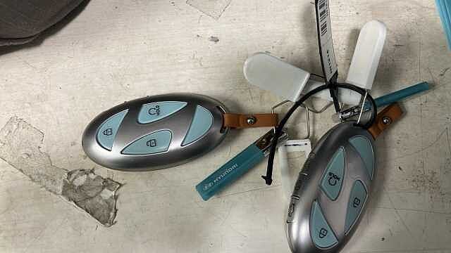 Hyundai KONA 115kW Advance 48kWh 5dr Auto Electric Hatchback Ecotronic Grey - Pearl