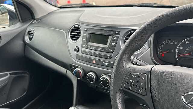 Hyundai I10 1.0 SE 5dr Petrol Hatchback White