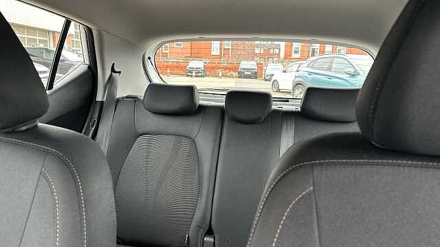 Hyundai I10 1.0 SE 5dr Petrol Hatchback White