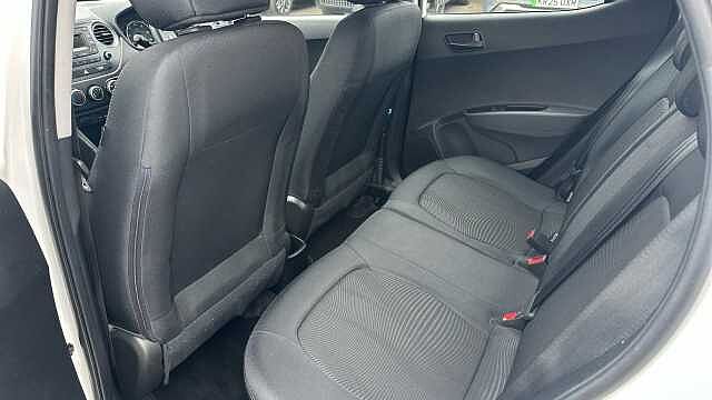 Hyundai I10 1.0 SE 5dr Petrol Hatchback White