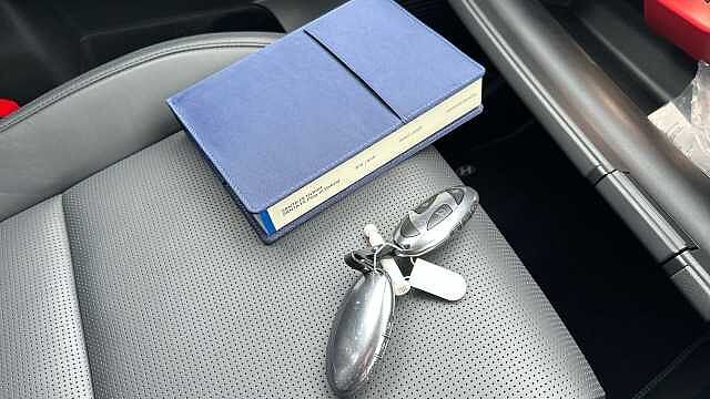 Hyundai SANTA FE 1.6 TGDi Plug-in Hybrid Calligraphy 5dr 4WD Auto Estate Black