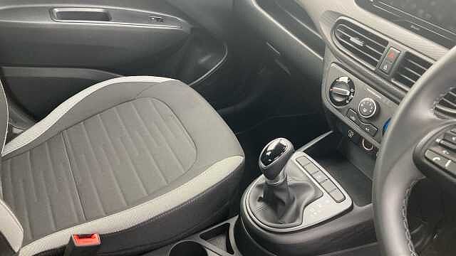 Hyundai I10 1.0 [63] Advance 5dr Auto [Nav] Petrol Hatchback Dragon Red - Pearl