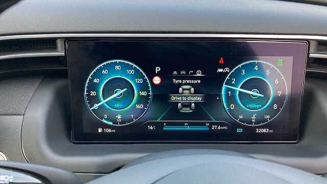 Hyundai TUCSON 1.6 TGDi 48V MHD 180 Ultimate 5dr 4WD DCT Petrol Estate White