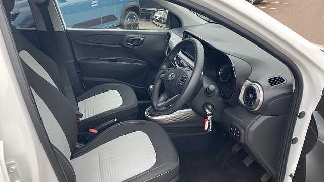 Hyundai i10 1.0 MPi Premium 5dr Petrol Hatchback
