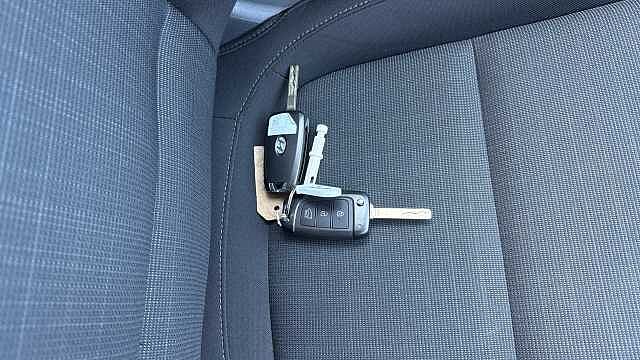 Hyundai KONA 1.0 TGDi 48V MHEV SE Connect 5dr Petrol Hatchback White