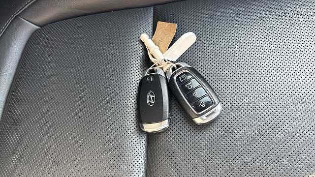 Hyundai KONA 150kW Ultimate 64kWh 5dr Auto Electric Hatchback Grey