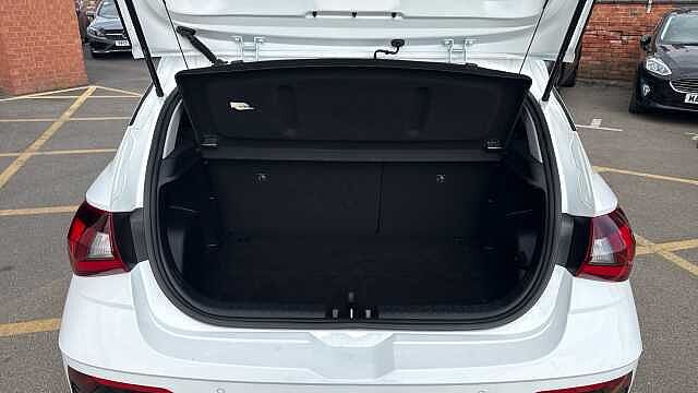 Hyundai I20 1.0T GDi Premium 5dr DCT Petrol Hatchback White