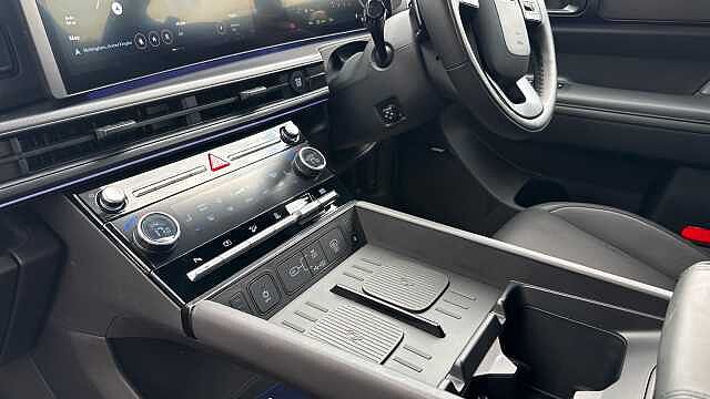 Hyundai SANTA FE 1.6 TGDi Plug-in Hybrid Calligraphy 5dr 4WD Auto Estate