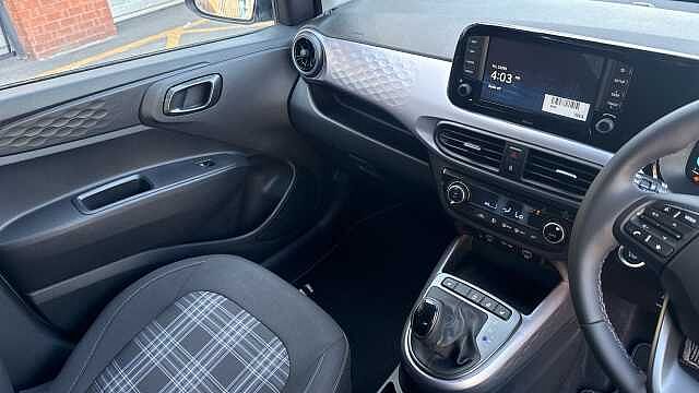Hyundai i10 1.2 [79] Premium 5dr Auto [Nav] Petrol Hatchback