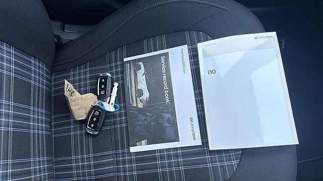Hyundai i10 1.2 [79] Premium 5dr Auto [Nav] Petrol Hatchback