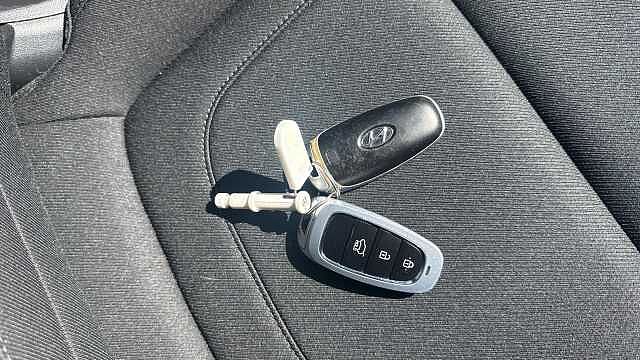 Hyundai TUCSON 1.6 TGDi Hybrid 230 Premium 5dr 2WD Auto Hybrid Estate Grey