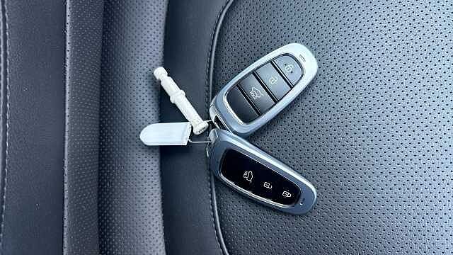 Hyundai TUCSON 1.6 TGDi 48V MHD Ultimate 5dr 2WD DCT Petrol Estate Silver