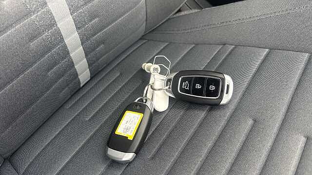 Hyundai i10 1.0 [63] Premium 5dr Auto [Nav] Petrol Hatchback