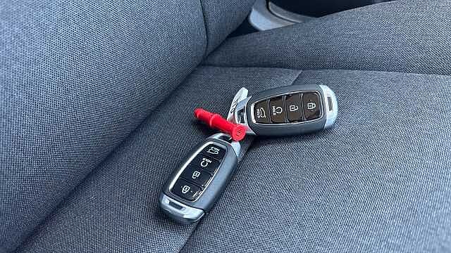 Hyundai INSTER 85kW 01 49kWh 5dr Auto Electric Hatchback