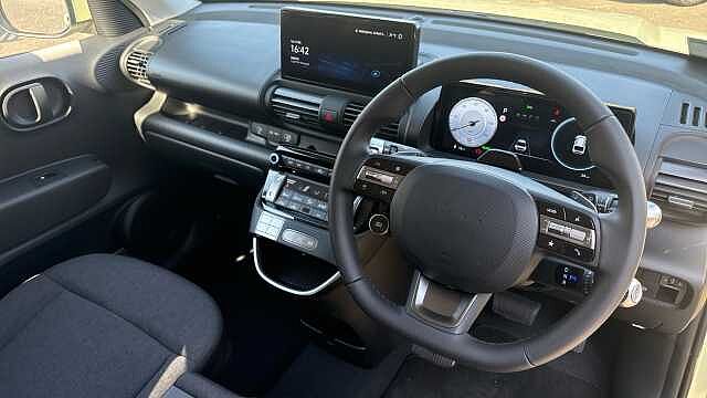 Hyundai INSTER 85kW 01 49kWh 5dr Auto Electric Hatchback